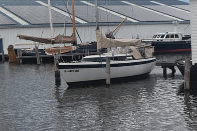 Friendship 28 Type 900 (uit 1980, 8.7m)