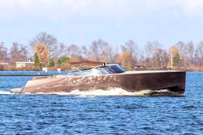 VanDutch (uit 2009, 12.08m)