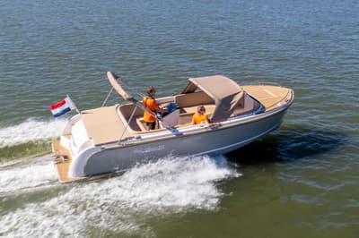 Lago Amore 733 Tender