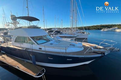Beneteau Antares 13.80 2005 – Goed onderhouden flybridge