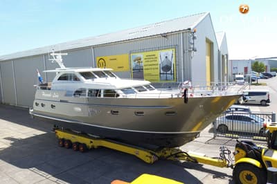 Van der Valk (uit 2006, 16.5m)