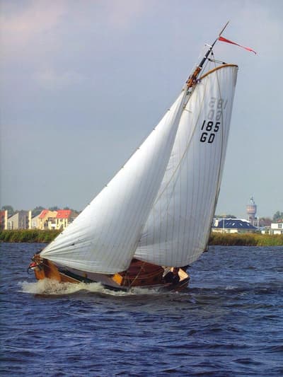 Van Der Meulen Kajuitzeilschouw 800 (uit 1972, 8m)