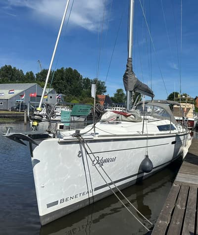 Beneteau Oceanis 37 (uit 2010, 11.13m)