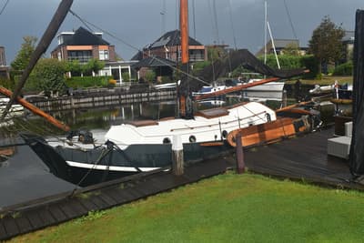 Zeeschouw (uit 1964, 10m)