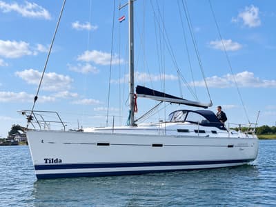 Beneteau (uit 2004, 11.25m)