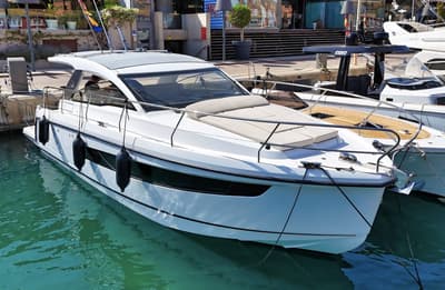 Sealine Sealine S335 (uit 2022, 10.3m)