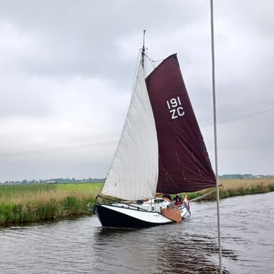 Tholense Schouw 1961 – Goed onderhouden platbodem met werf-historie