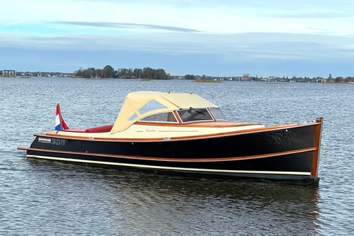 Boot van de Week: Brandaris Barkas 900 Suite 2009 – Elegante allrounder met 213 uur (2009)