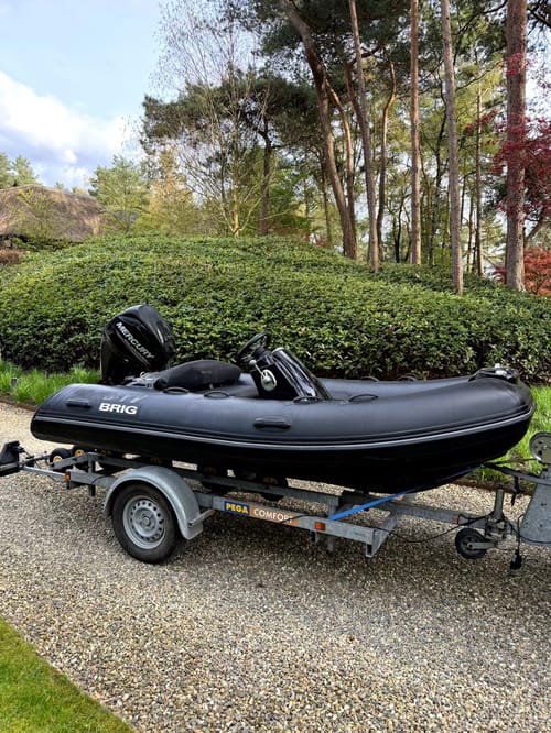 Brig Eagle 340 (2016) met Mercury 25pk en trailer