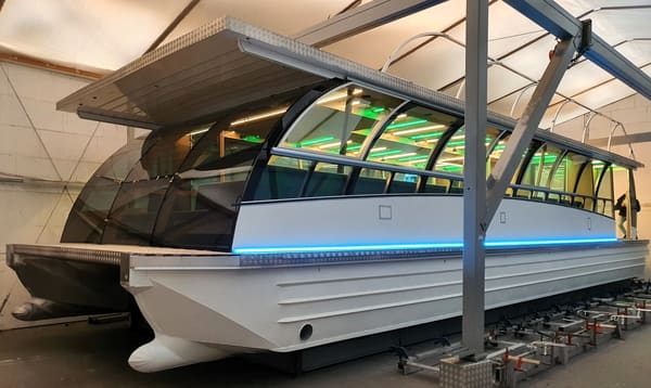 Holiday Boat Sundeck 57 Catamaran 2024 – Professionele rondvaartboot