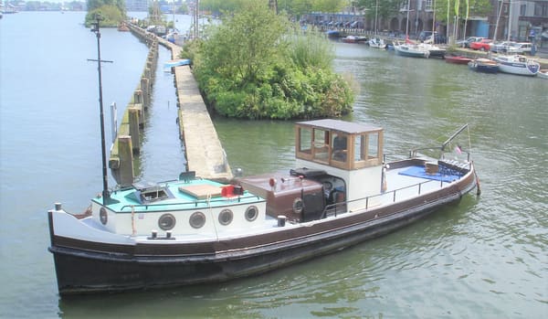 Sleepboot Amsterdammer 1920 – geringe doorvaarthoogte 1,75m