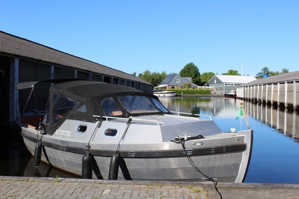 Black Fish Cabin 850 XL 2018 – Aluminium sloep diesel/elektrisch