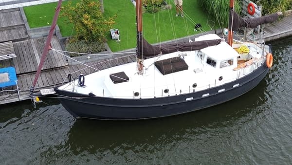 Danish Rose 31 2006 – stalen ketch met vaste kap