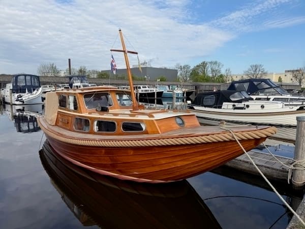 De Jong Motorvlet 1971 – Teakhouten sloep met boothuis