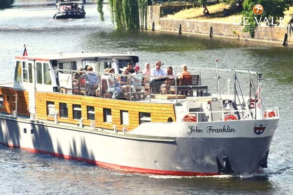 Luxe motorjacht 29M