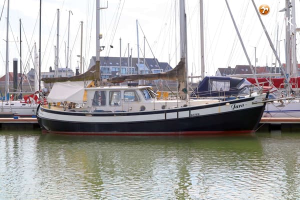 Danish Flower Danish Rose 35 1988 – Stalen Motorcruiser met Boegschroef