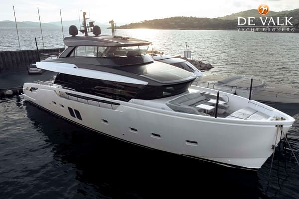 Sanlorenzo SX 76 2024 – Crossover Beach Club Design