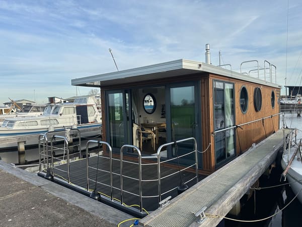 Nordic Season NS 40 Eco 2026 – Duurzame Finse houseboat
