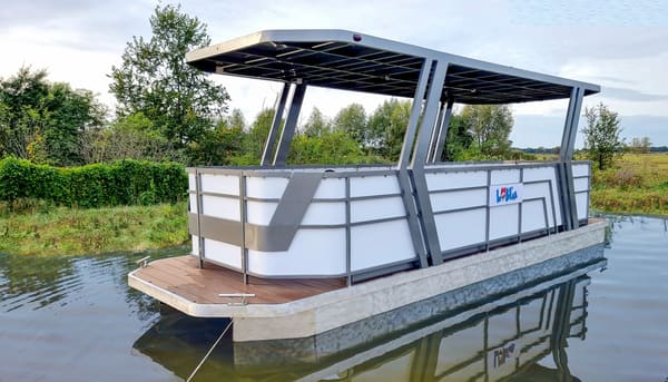 Perla Citizen Watertram 2023 – elektrisch vaarklaar voor 12 personen