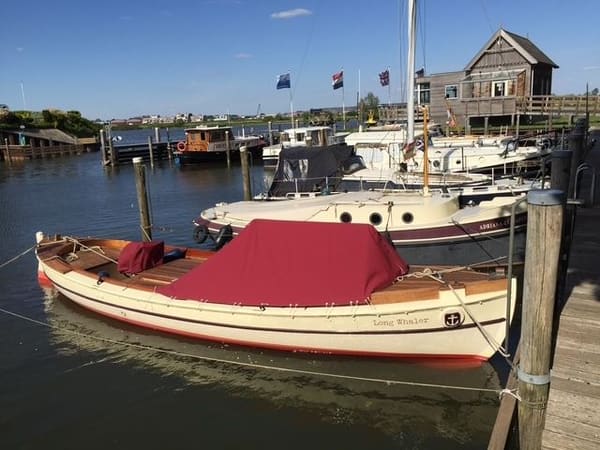 Whaler Navy 8.50 (1972) – Ex-marine tender, gerefit 2009