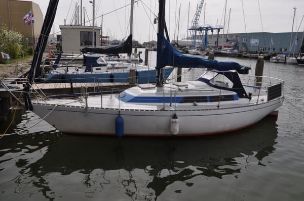 Standfast 33 1978 – Zeewaardige Polyester Zeilboot uit Breskens
