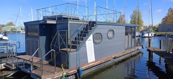 Campi 400 2022 – Stalen Houseboat met ligplaats Warns