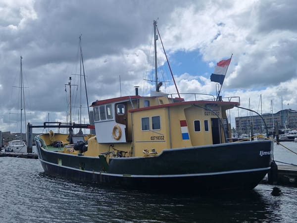 Ex-Viskotter Woonschip 1978 – 21m vaarbewoonbaar IJmuiden
