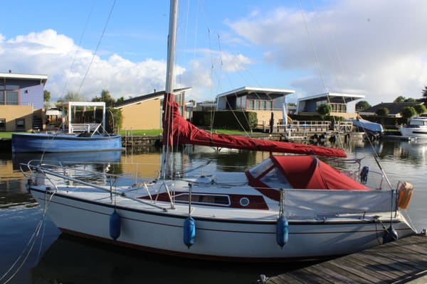 Dehler 28