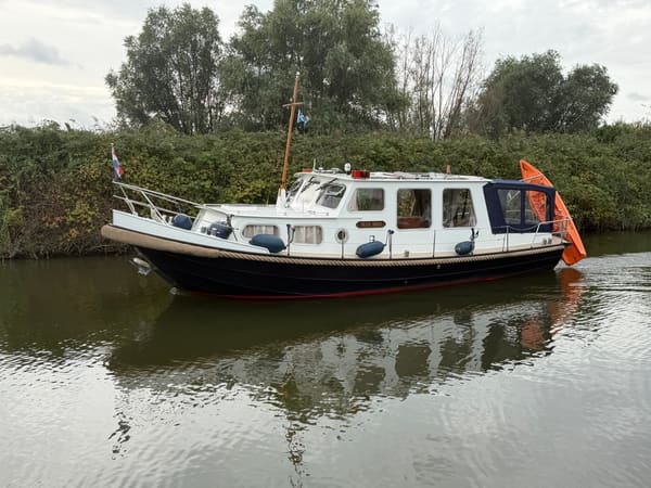 Gillissen 1000 Vlet 1979 – stalen motorjacht Vetus diesel