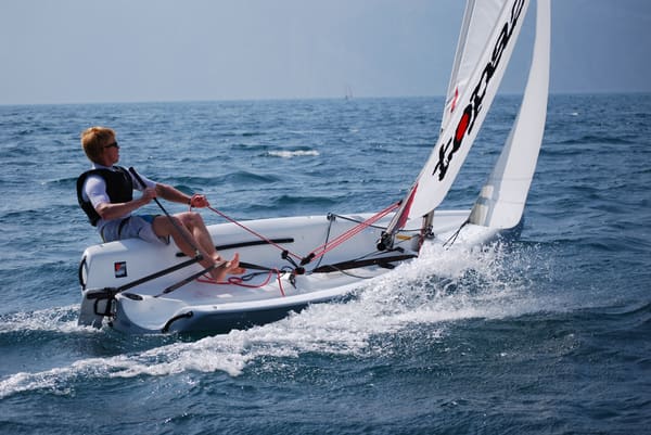 Topper Topaz 2024 – Lichte trainingsboot voor elk niveau