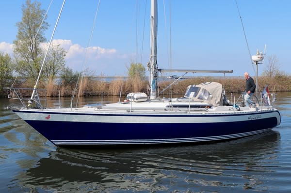 Holman & Pye Red Admiral 36 (1979) – Offshore zeiler