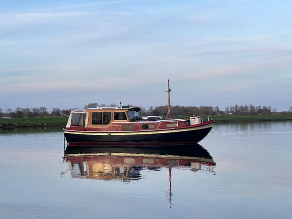 Motorjacht Lovely 985 OK 1987 – stalen romp, 9,85m