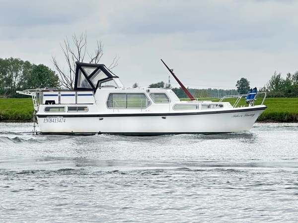Neptunus 107 (1978) – ruim motorjacht voor binnenwateren