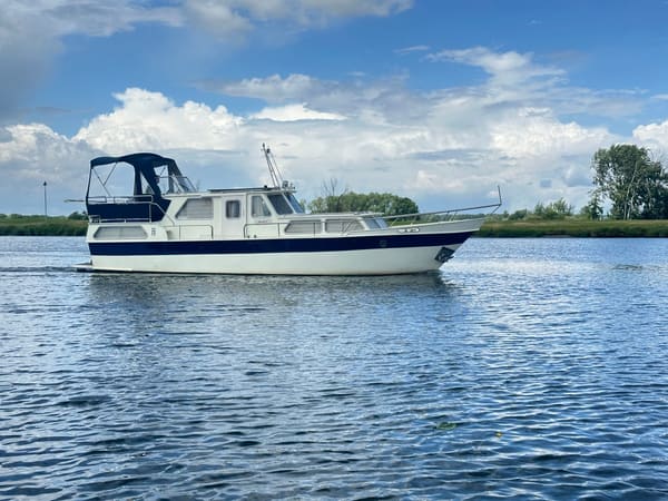 Koolmees kruiser GSAK 1978 – 11,9m stalen kajuitboot