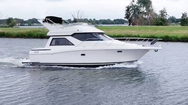 Bayliner 3258 1996 – ruim flybridge-motorjacht