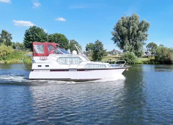 Succes Ultra 500 1998 – stalen weekender met doorvaarthoogte