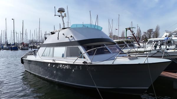 Chris Craft 11.00 Flybridge 1978 – dubbele flybridge-stuurpost
