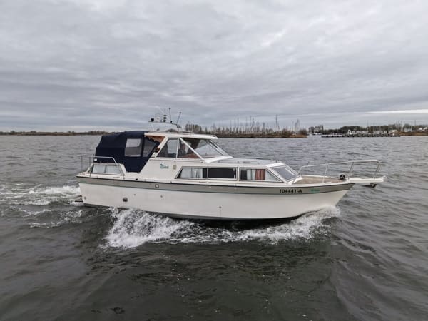 Crestar 1000 OK/AK 1993 – Comfortabele kruiser met boegschroef