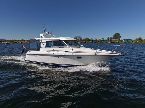 Nimbus 280 Coupé 2000 – degelijk cruiser met twee hutten