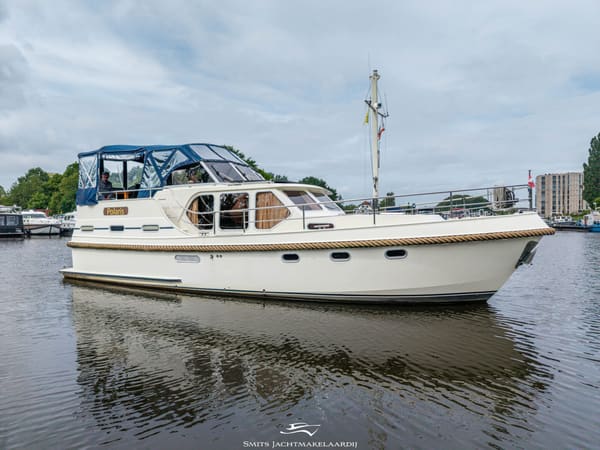 Abim 118 Classic XL 2005 – stalen achterkajuiter met boeg- en hekschroef