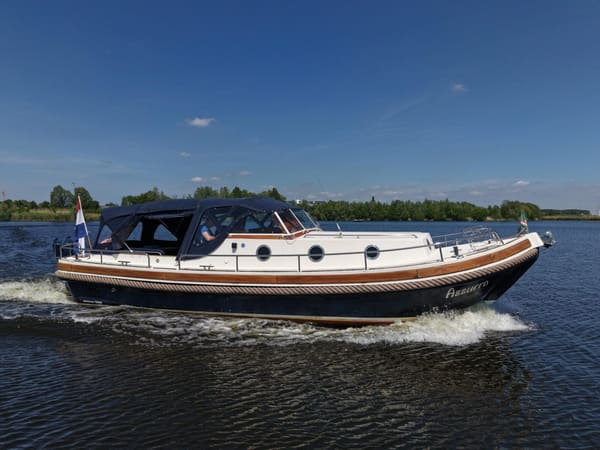 Pieterse Vlet 10.50 2006 – royale kuip met boeg- & hekschroef