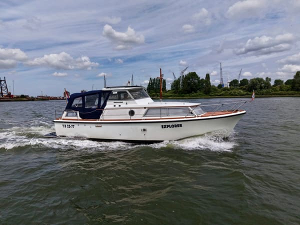 Amerglass 32 Explorer 1973 – dubbelmotorige klassieker