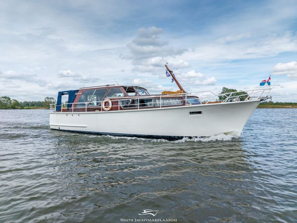 Haringvliet Kruiser 11.30 1960 – nieuwe motor, binnenvaart-ready