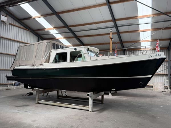Barkas 8.30 OK 2007 – Teakhouten luxe met boegschroef