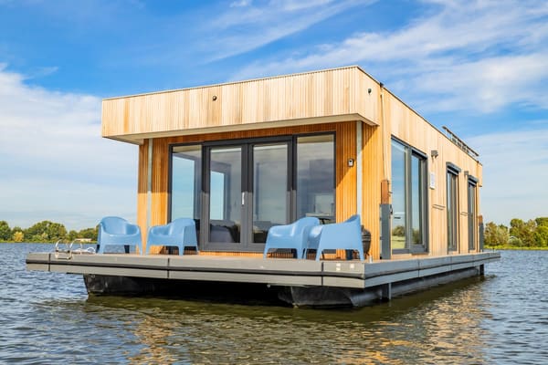 Surla Houseboat 15 2023 – Elektrisch varen met charterligplaats