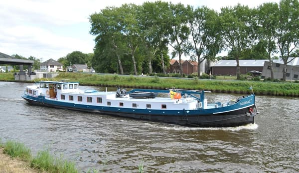 Luxe Motor 34.92m 1931 – Instapklaar varend woonschip