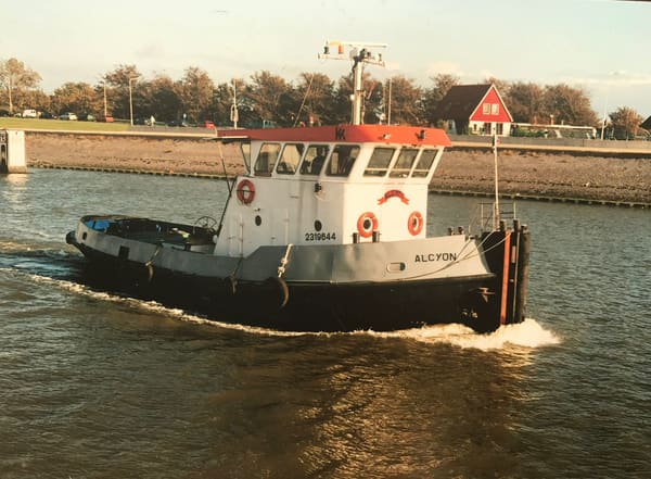 Sleepboot 21.50 (1962) – voormalig commercieel motorschip