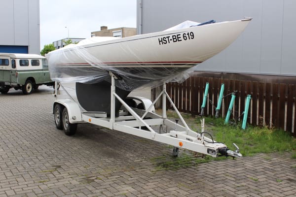 Draak 870 1995 – Wedstrijdboot met wegtrailer