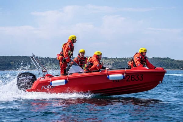 Roto 450 Rescue 2024 – Reddingsboot polyethyleen
