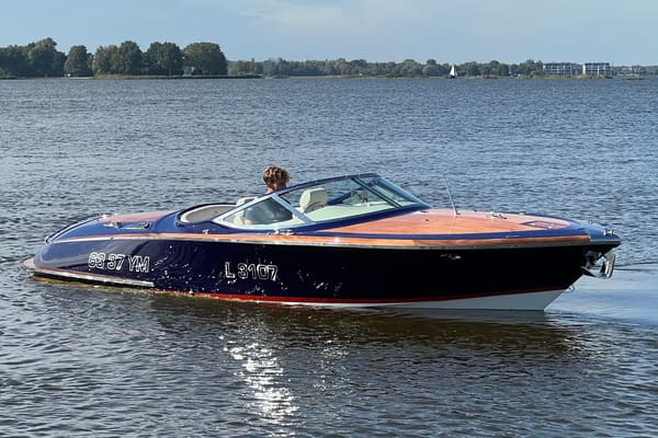 Kral 700 Classic 2006 – klassieke motorboot met mahonie